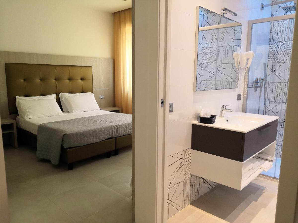 Edison Hotel Seaview & Spa Sottomarina Ngoại thất bức ảnh