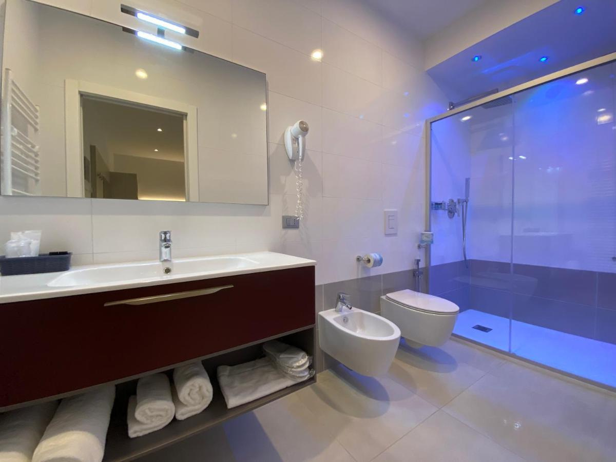 Edison Hotel Seaview & Spa Sottomarina Ngoại thất bức ảnh
