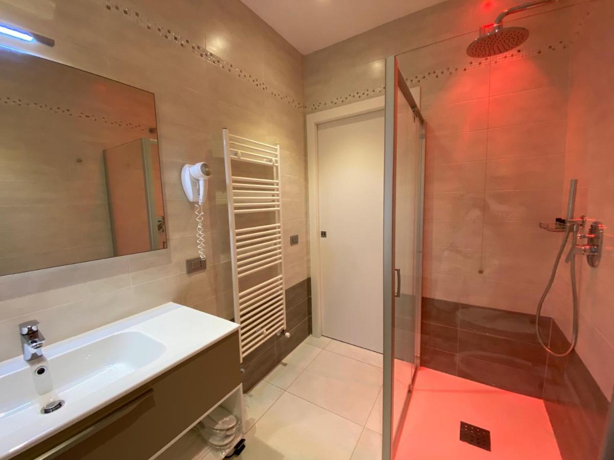 Edison Hotel Seaview & Spa Sottomarina Ngoại thất bức ảnh