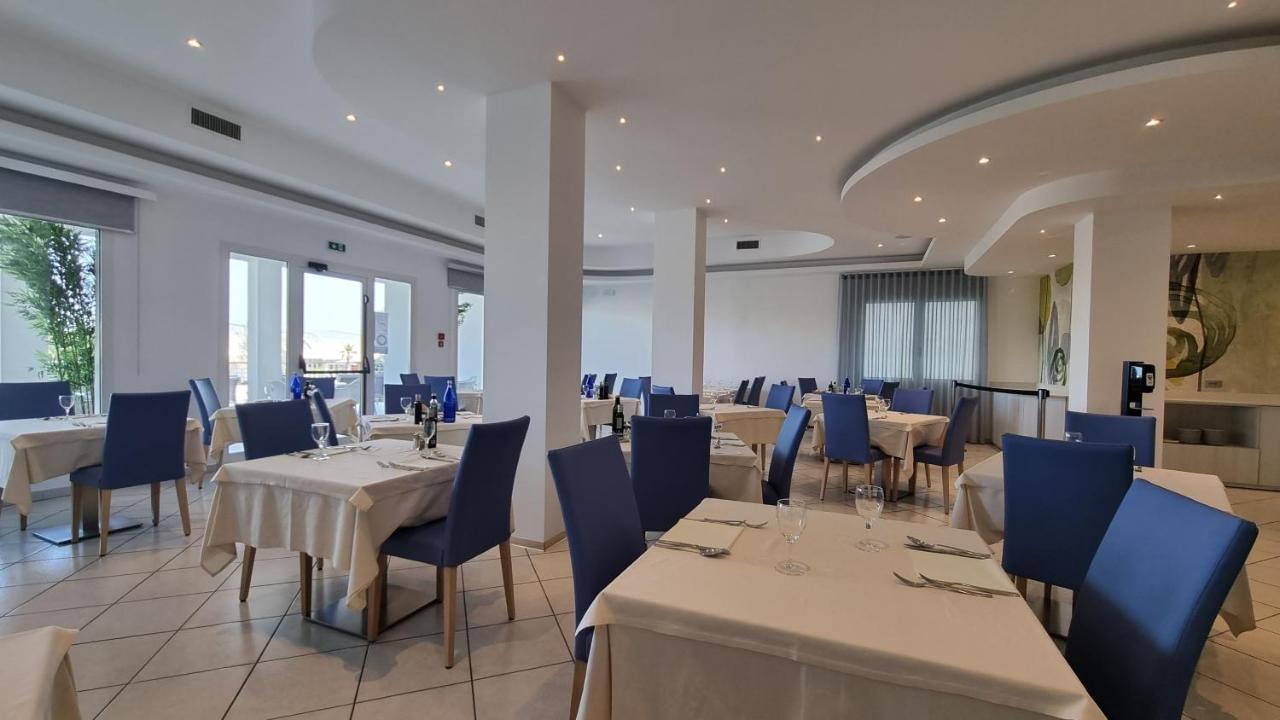 Edison Hotel Seaview & Spa Sottomarina Ngoại thất bức ảnh